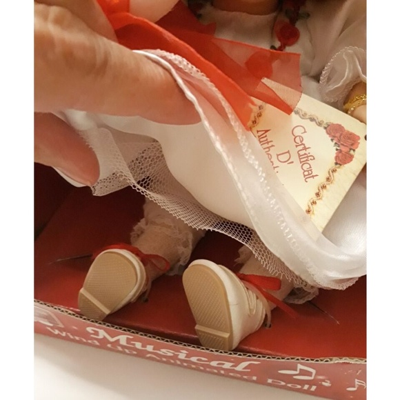 NIB Musical Porcelain Doll Animated "Thank Heaven for Little Girls" Collectible - Picture 3 of 7